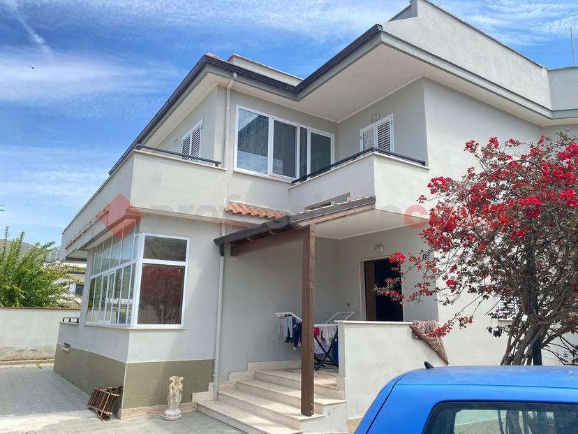 Casa indipendente in Via Manzoni Snc, Mondragone — foto 4 di 5