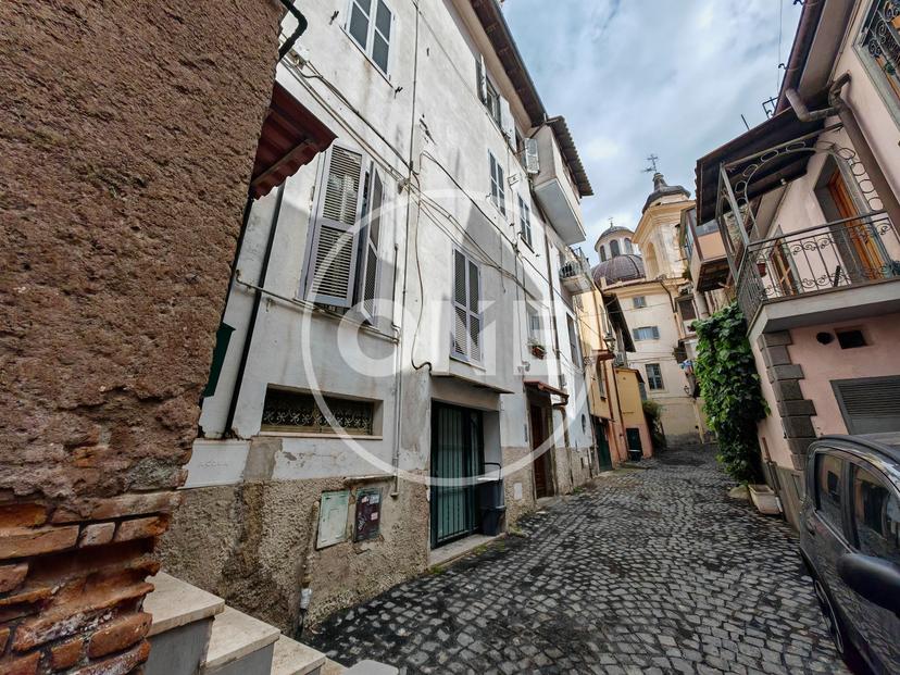 Trilocale in Via E. Lucidi 11, Ariccia — foto 3 di 5