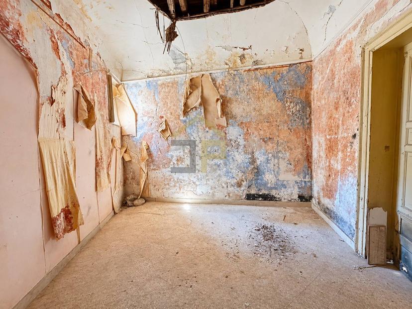 Appartamento in Piazza degli Aragonesi 38, Palermo