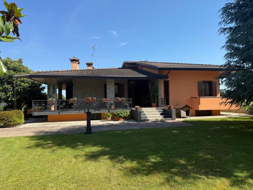 Casa indipendente in Via Giorgione, Trevignano — foto 2 di 5