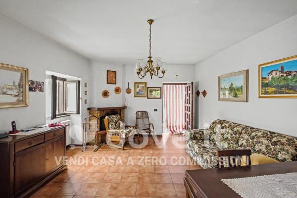 Villa in Piazza Matteotti 10, Angera