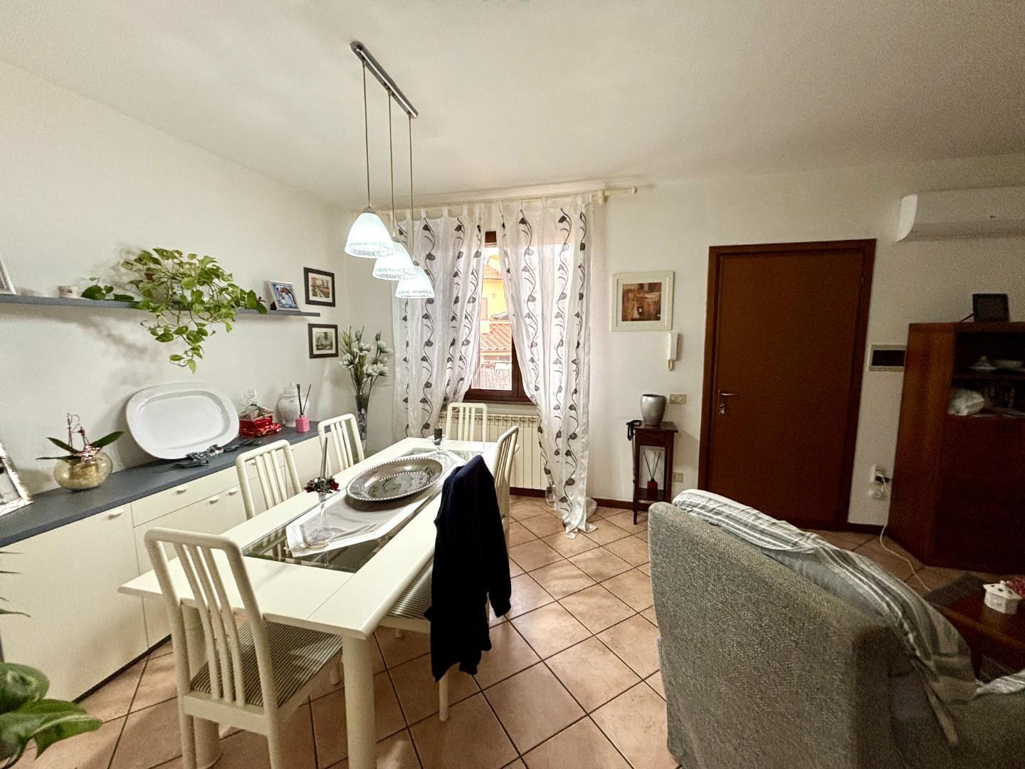 Villa a schiera, Calcinaia