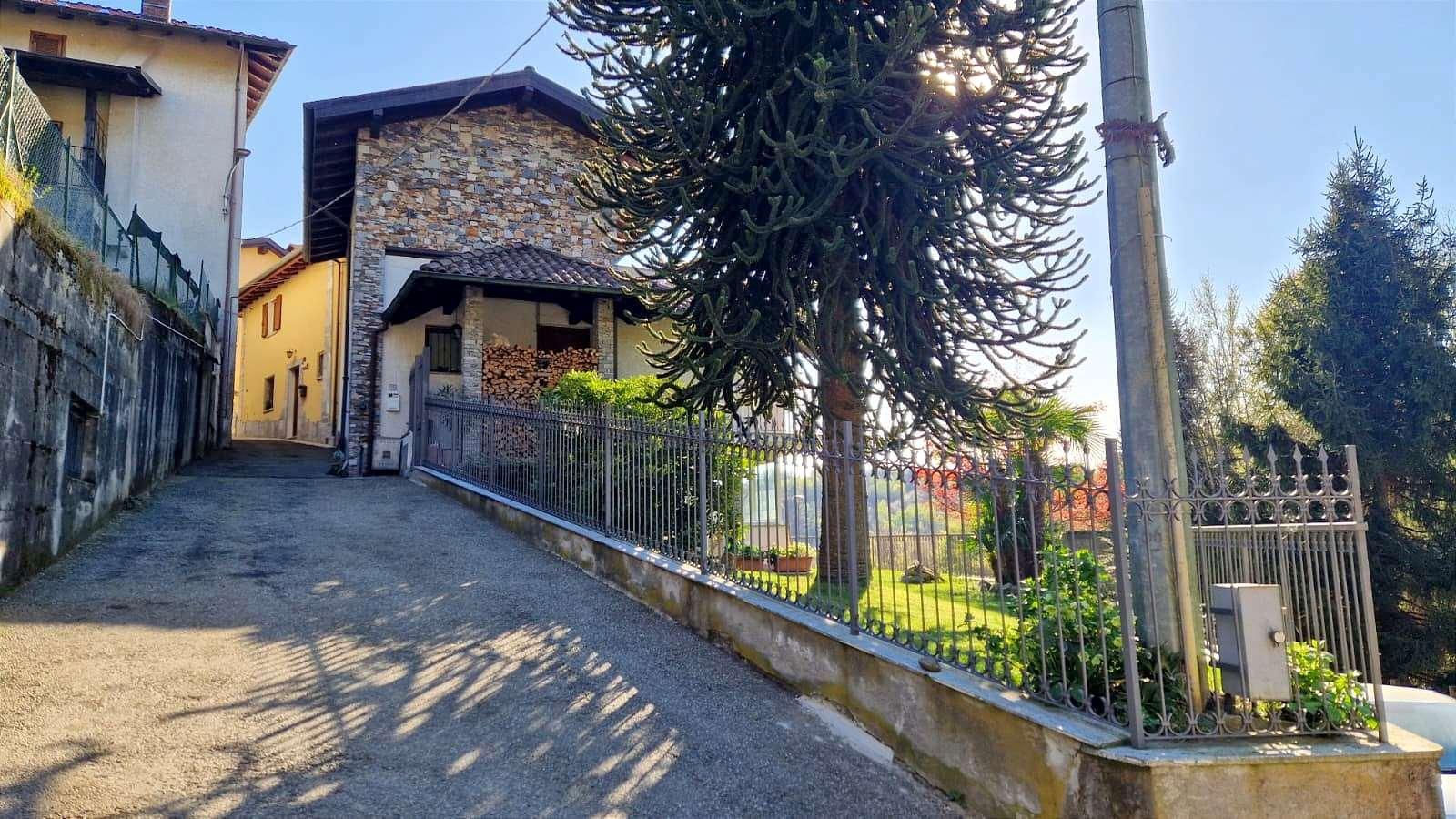 Porzione di casa in Via Castello 2, Armeno