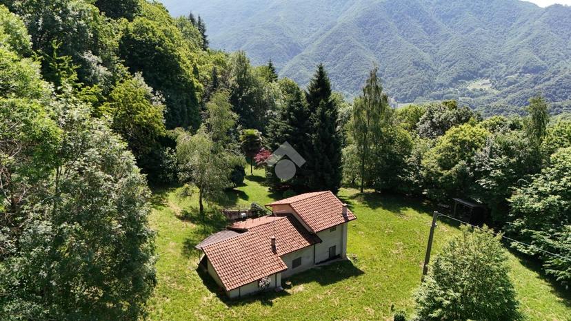 Casa indipendente in Via Bellini, Brondello — foto 2 di 5