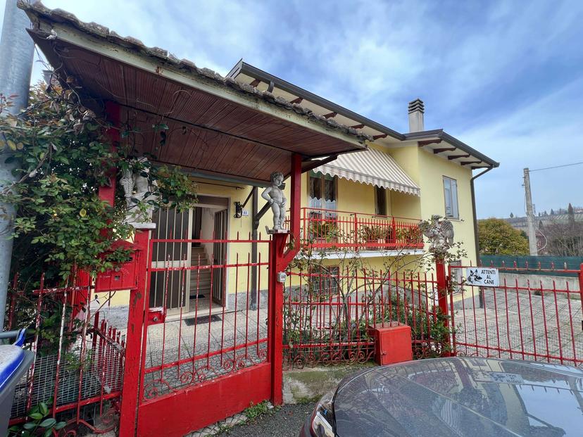 Casa indipendente, Spoleto — foto 3 di 5