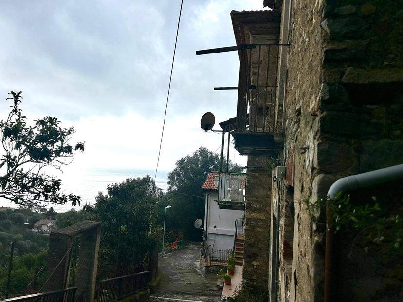 Casa indipendente in Via Chiusa 3, Pisciotta — foto 2 di 5