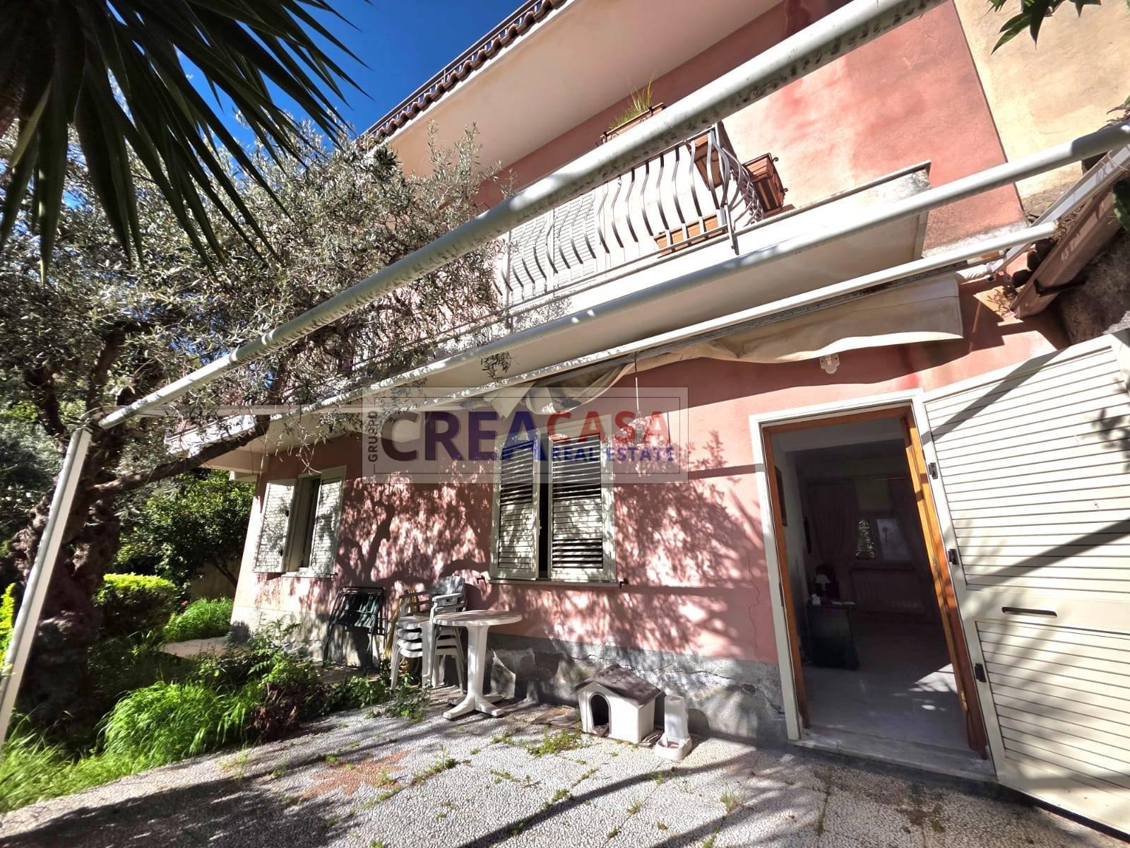 Villa in C.da Postoleone 1, Graniti