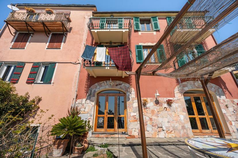 Villa a schiera in Passo Ciain 9, Avegno — foto 4 di 5