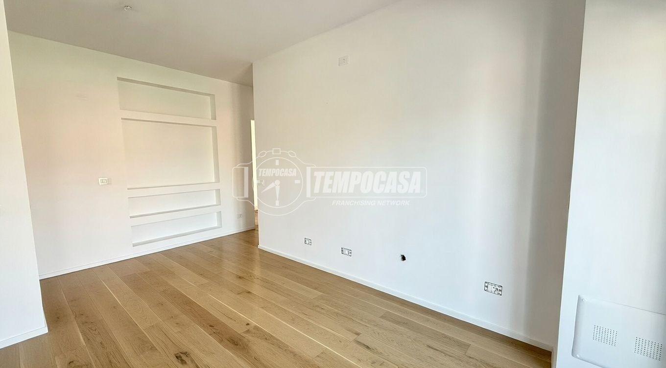 Trilocale in Via Treviglio, Brignano Gera d'Adda