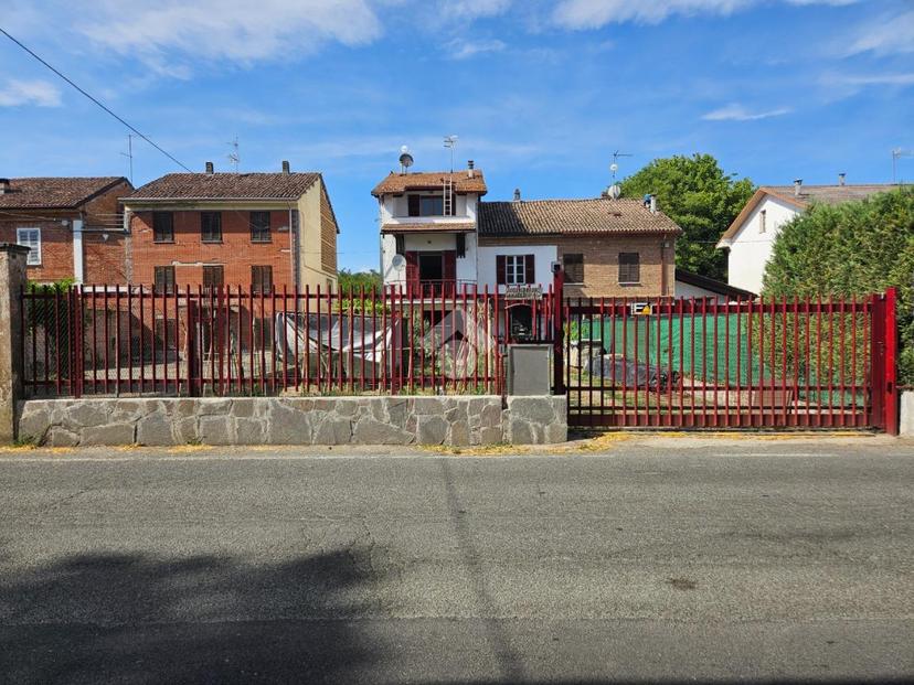 Casa indipendente in Via Borgo Giardino 16, Castelnuovo Belbo — foto 2 di 5