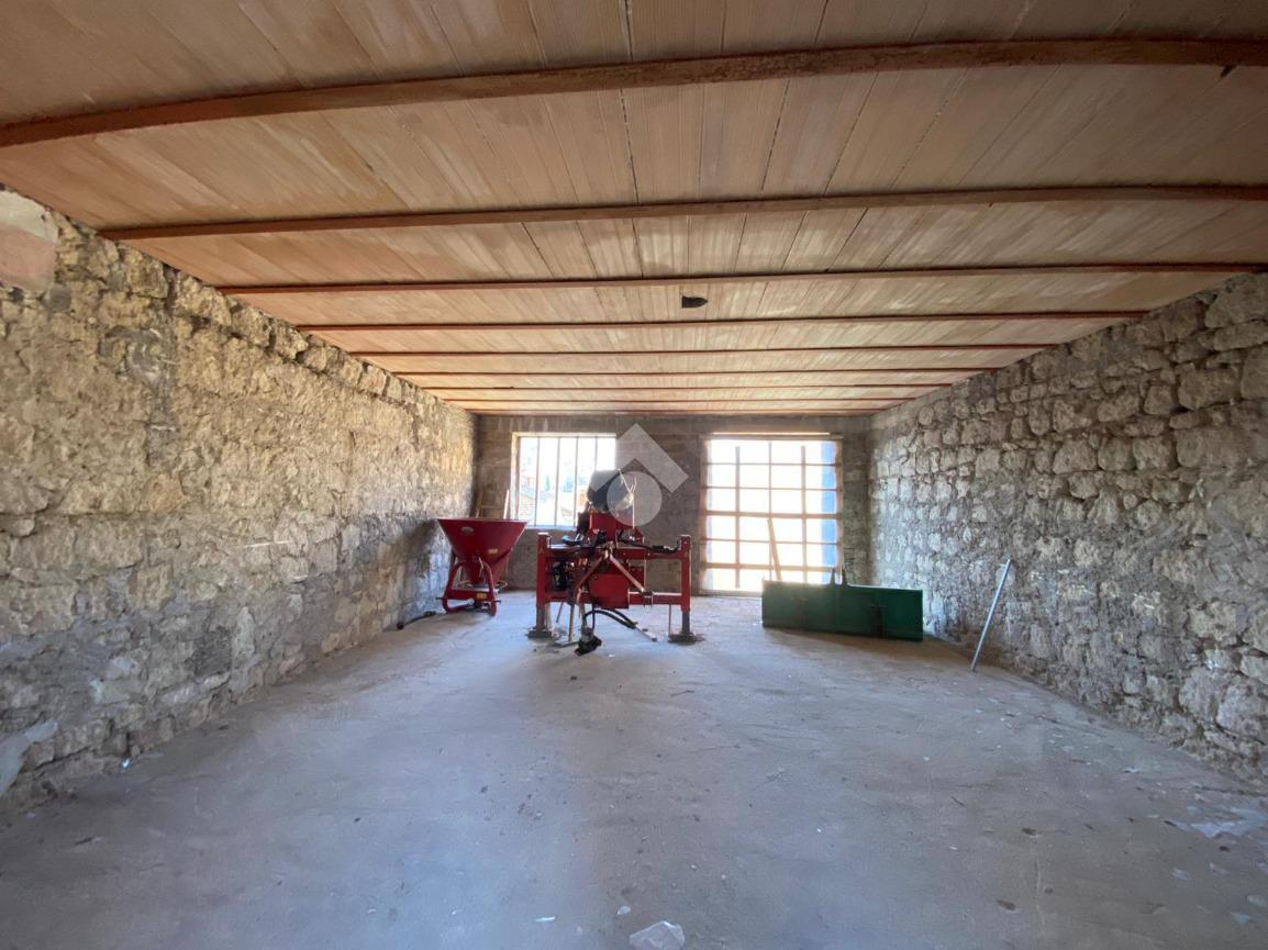 Casa indipendente in Via Variana Alta 10, Fabrica di Roma
