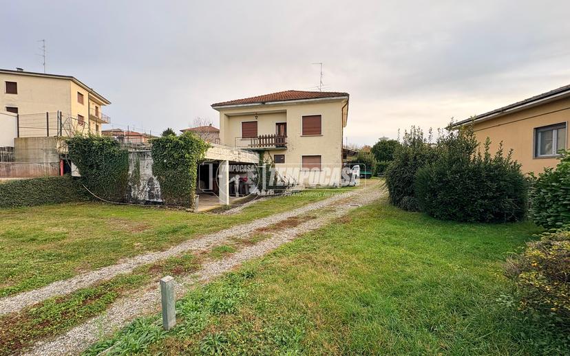 Villa, Casnate con Bernate — foto 2 di 5