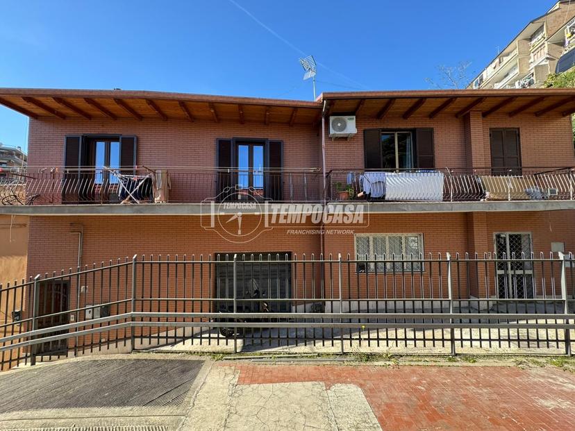 Casa indipendente in Via dei Due Ponti 156, Roma — foto 4 di 5