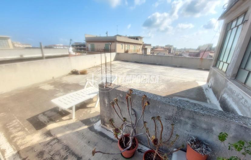Appartamento in Via Ugo di Sant'Onofrio, Barcellona Pozzo di Gotto