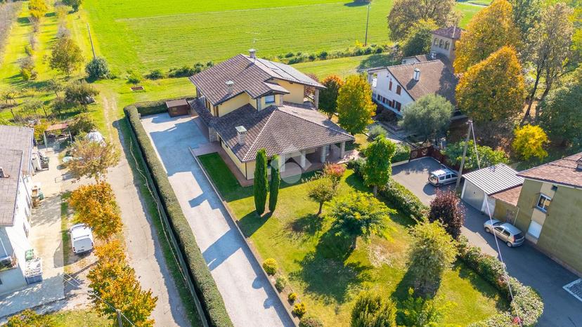 Villa in Via Cavatorti 21, Campegine — foto 4 di 5