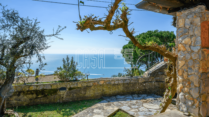 Casa indipendente in Strada Provinciale 28, Lerici