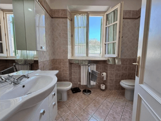 Villa bifamiliare, Seravezza