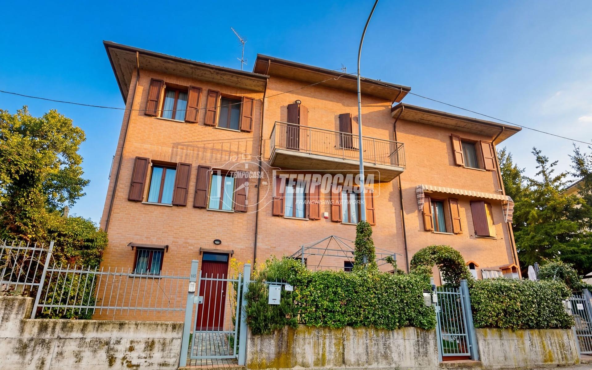 Villa a schiera in Via J. Cantelli 103, Guiglia