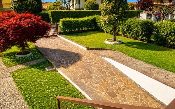 Villa bifamiliare in Via Alessandro Manzoni 23, Chignolo d'Isola — foto 4 di 5