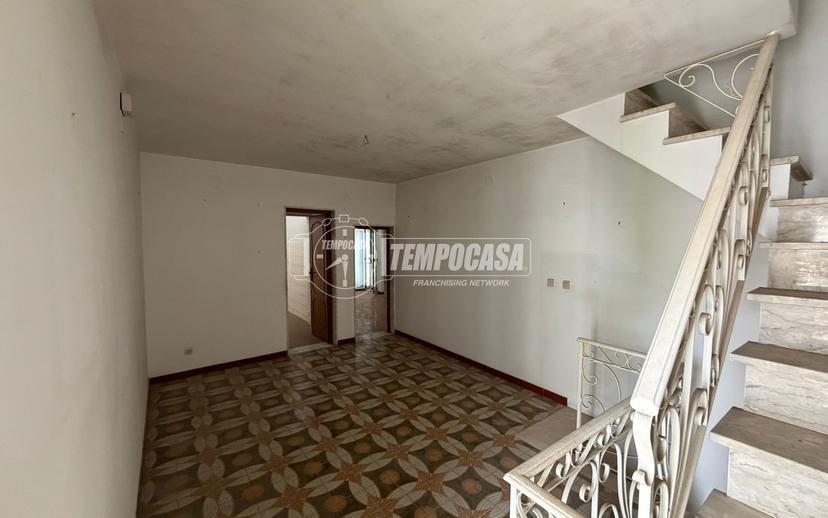 Casa indipendente in Vico II l. San Vincenzo 9, Rutigliano — foto 3 di 5