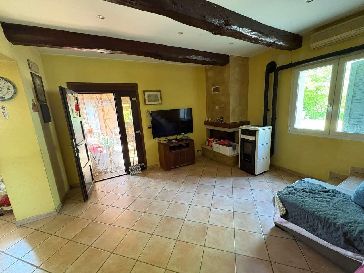Porzione di casa, Tresignana