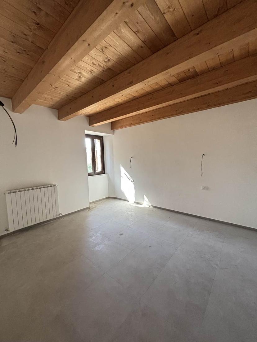 Trilocale, Castelraimondo — foto 4 di 5