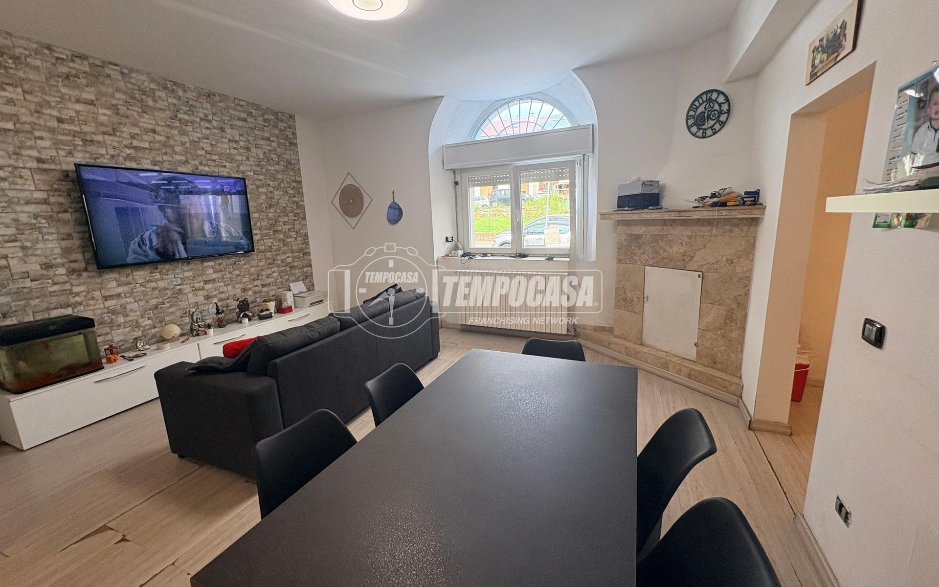 Trilocale in Via Guglielmo Marconi 5, Fino Mornasco