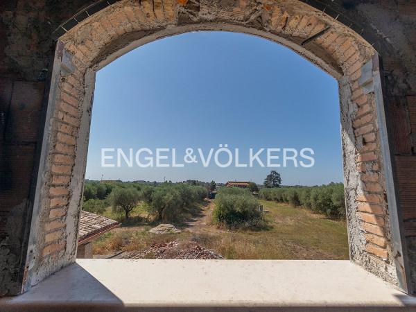 Villa in Via Santa Procula, Pomezia