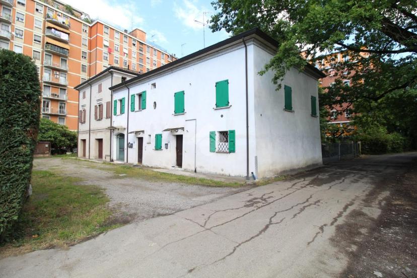 Trilocale in Via Antonio Stradivari 7, Reggio nell'Emilia