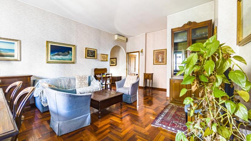 Trilocale in Via Sebino 8, Milano