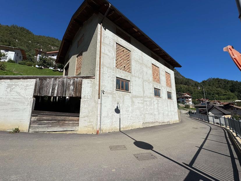 Villa in Via della Calcara 29, Caldes — foto 2 di 5