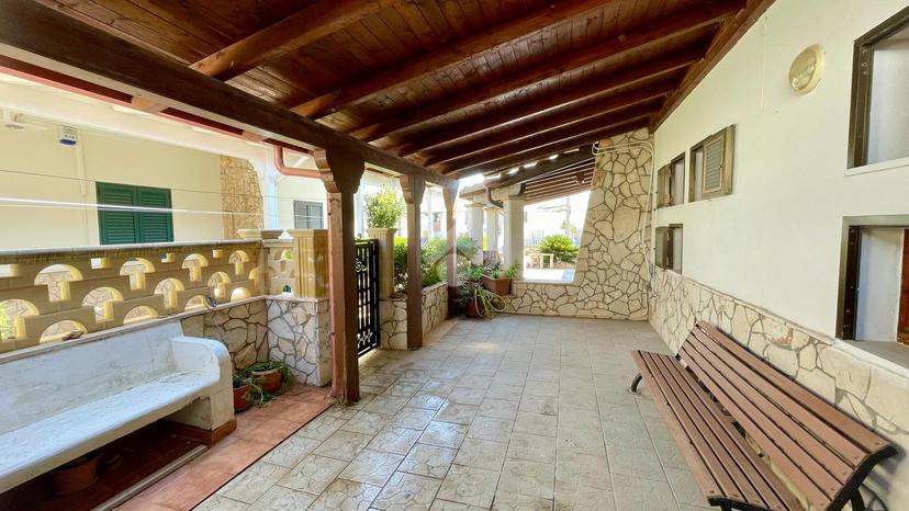 Casa indipendente in Via Ammiraglio Caracciolo, Salve — foto 2 di 5