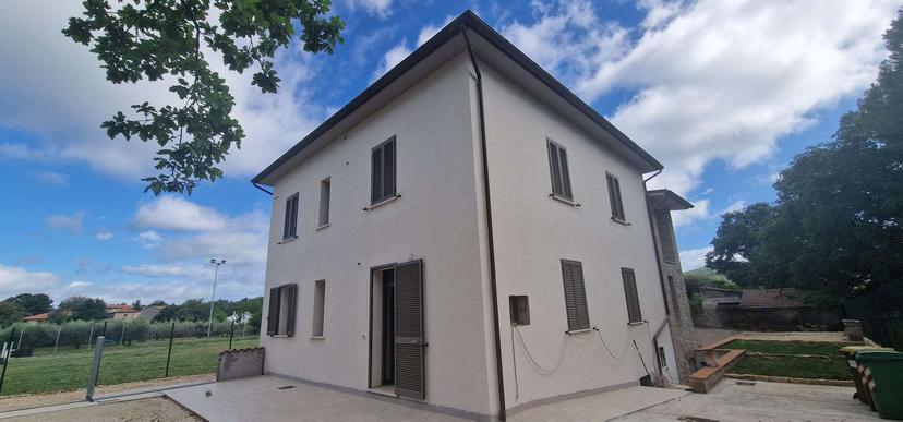 Villa bifamiliare in Grutti , Gualdo Cattaneo — foto 3 di 5