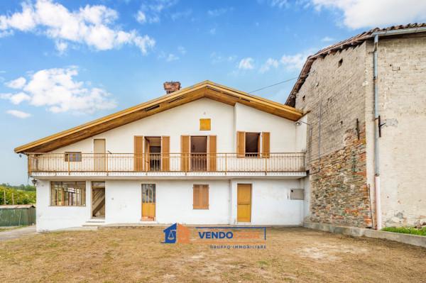Terratetto plurifamiliare in Località Peisina 18/20, Clavesana