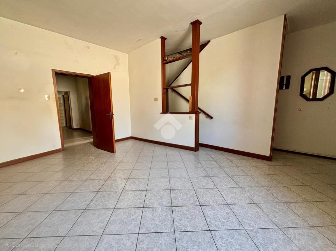 Trilocale in Via Runzi 52, Fusignano