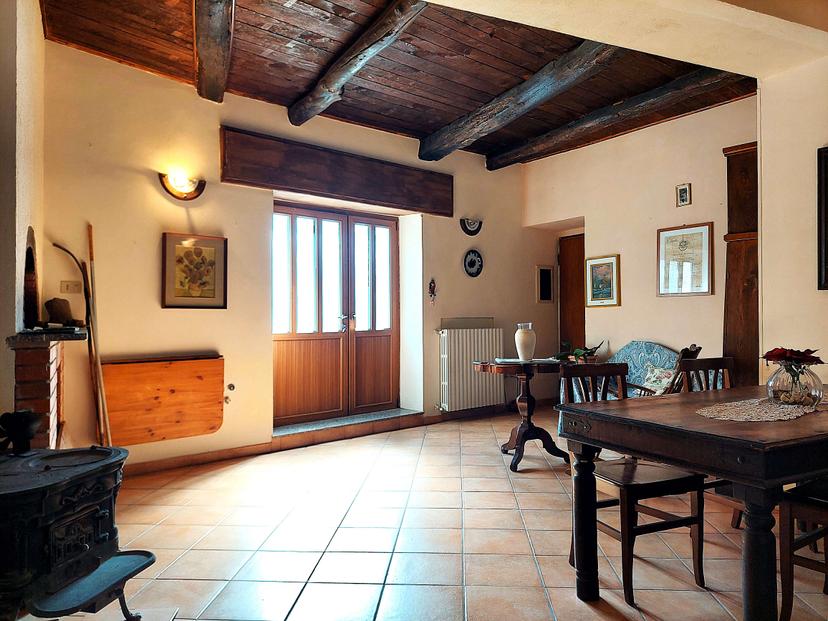 Casa indipendente in Via Roma 46, Cesio