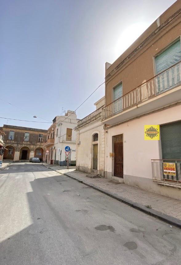 Casa indipendente, Avola