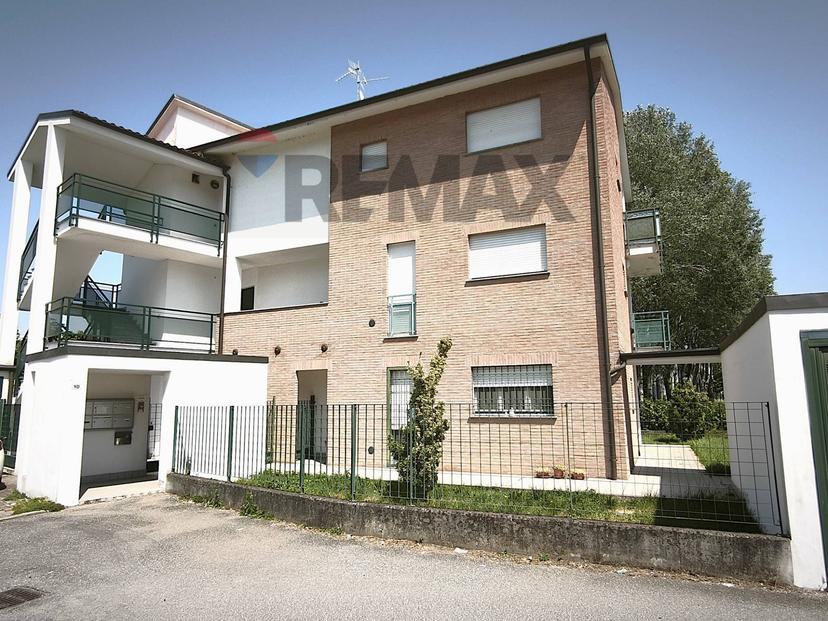 Trilocale in Via Biagi 10, San Martino Siccomario — foto 2 di 5