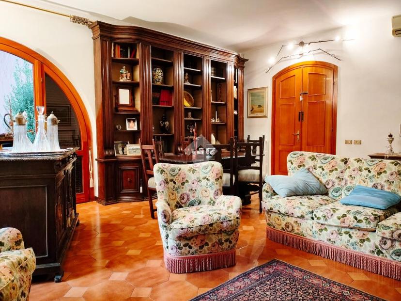 Villa in Via Milano 18, Cesano Boscone — foto 4 di 5