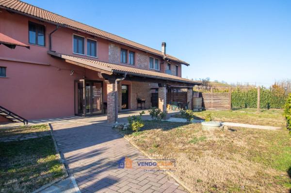 Cascina in Corso Valpone, Canale — foto 2 di 5