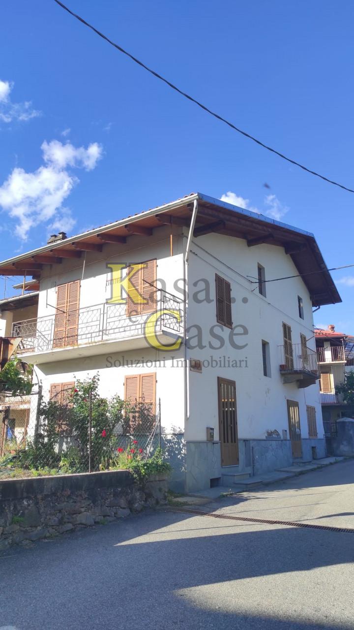 Casa indipendente in Via Montebello Priacco 1, Cuorgnè