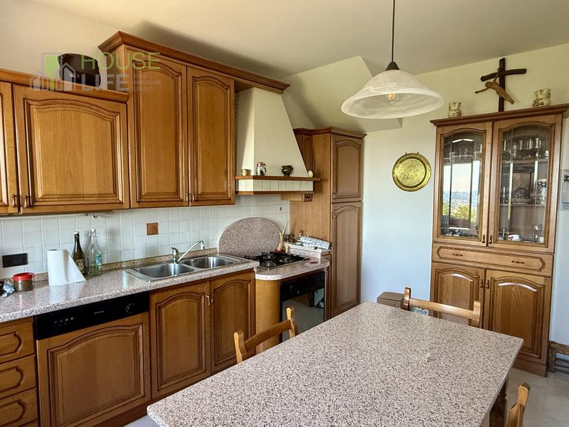 Casa indipendente in Contrada Saccardi, Schio — foto 4 di 5