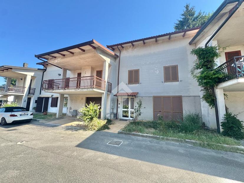 Villa in Via Villa Pinciana 22, Valfabbrica — foto 2 di 5