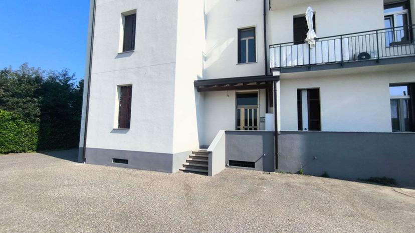 Bilocale in Via Vittorio Veneto, Cirimido — foto 3 di 5