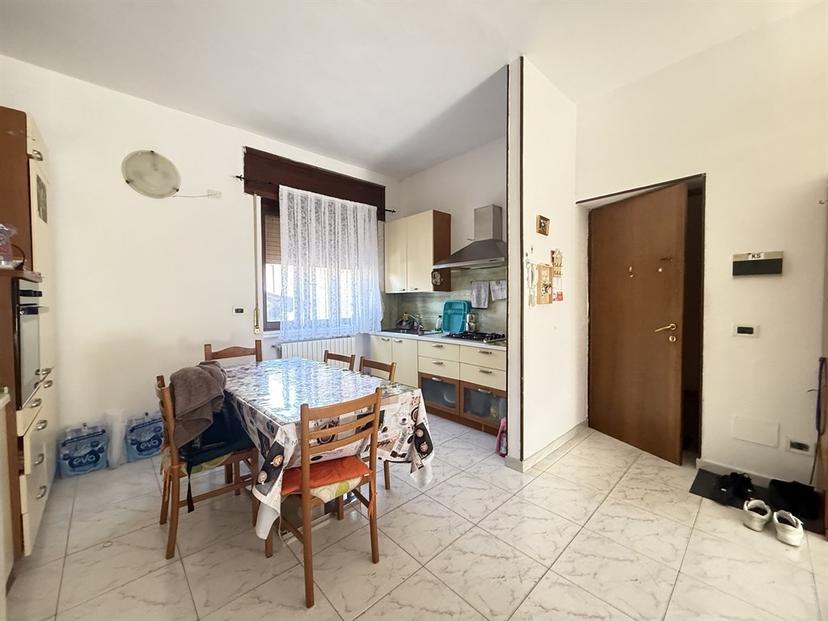Trilocale in Via Piazza Marconi 2, Calcio — foto 4 di 5