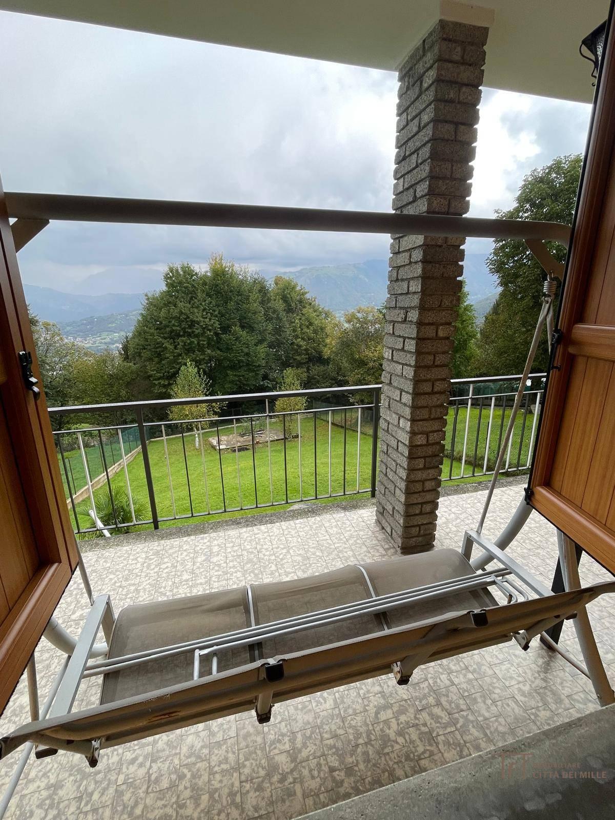 Casa indipendente in Via Monte Croce, Leffe