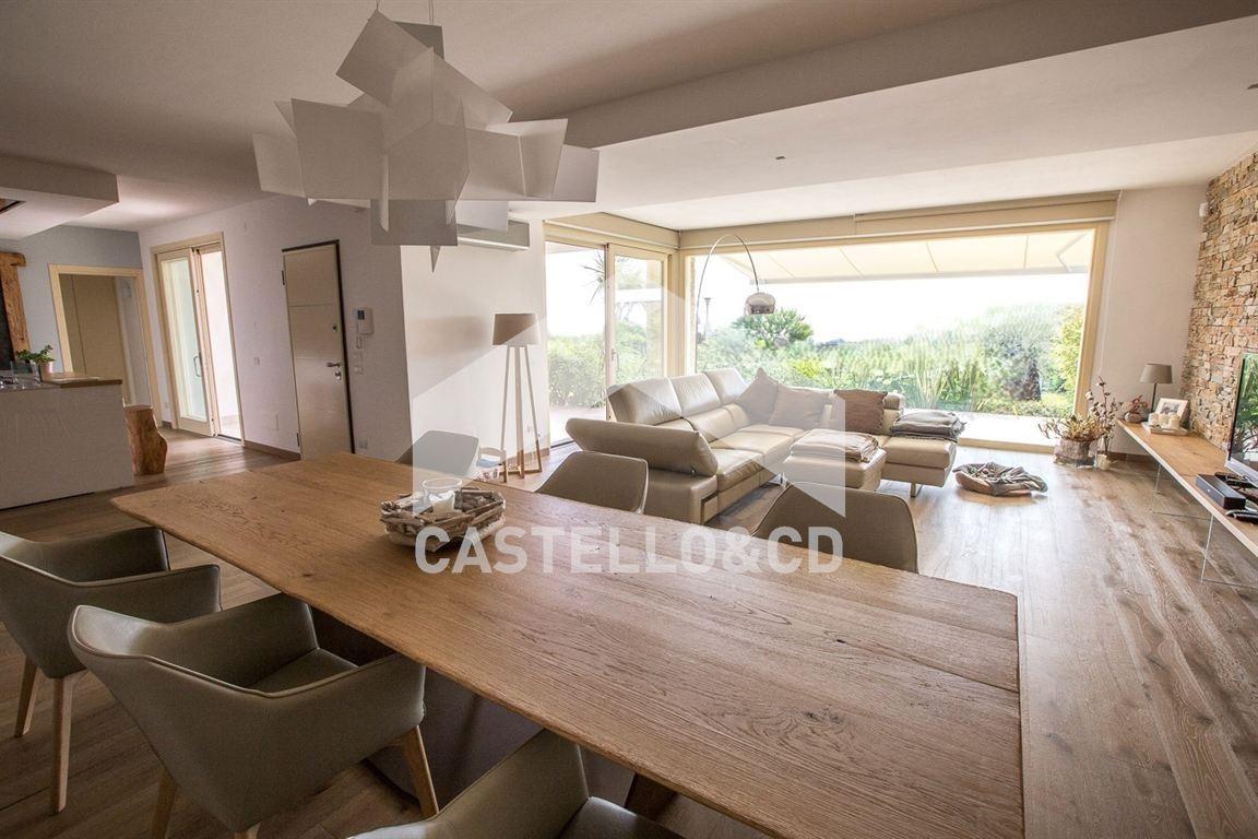 Villa in Via Francesco Crispi 23c, Padenghe sul Garda
