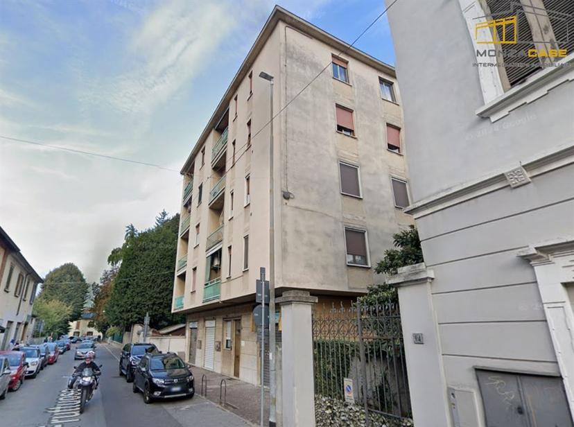 Trilocale in Via San Fruttuoso 16, Monza