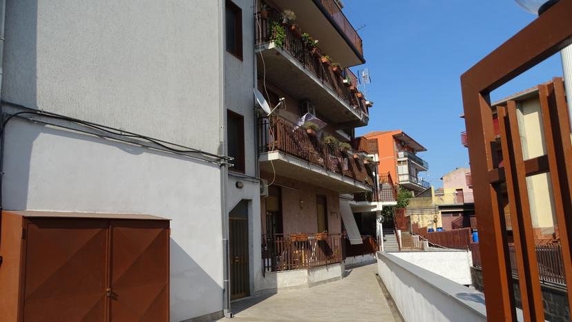 Trilocale in Via Vincenzo Bellini 20/a, San Pietro Clarenza — foto 3 di 5