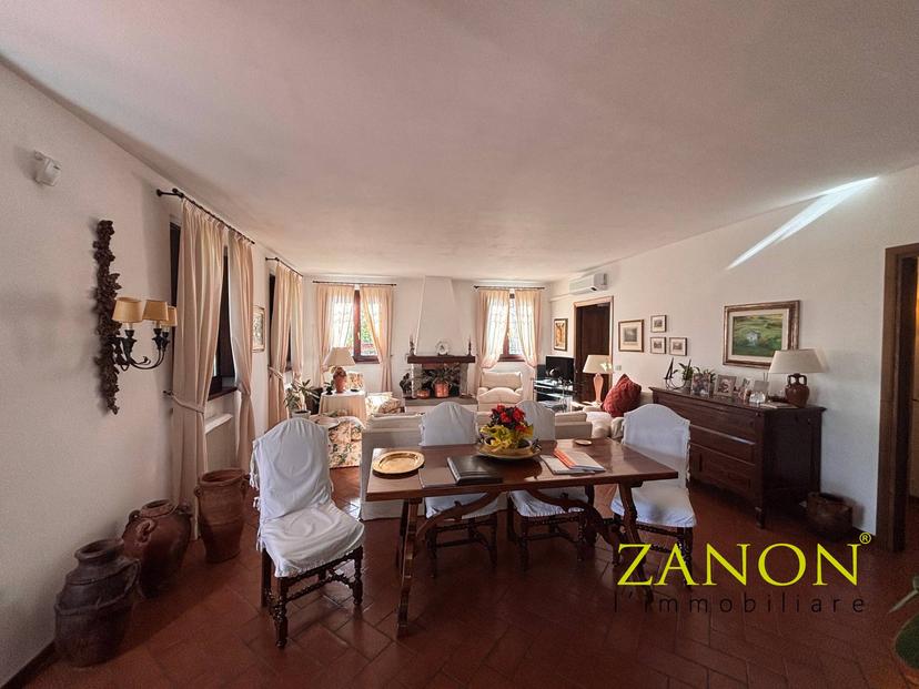 Villa in Via Mazzini 42, Capriva del Friuli — foto 2 di 5
